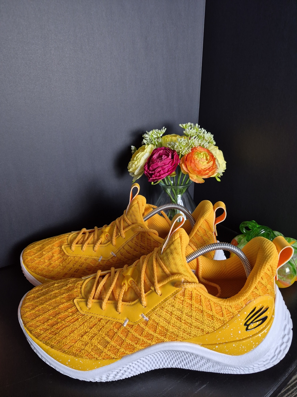 Curry Flow! Mens.Brand New! Athletic Knit Running Shoes. Size 15